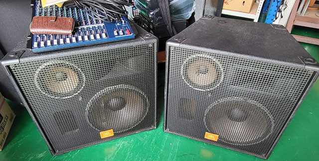 JBL MR835 스피커